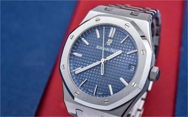 愛彼手表機(jī)芯生銹解決辦法集錦（有效保養(yǎng)與修復(fù)技巧）（圖）